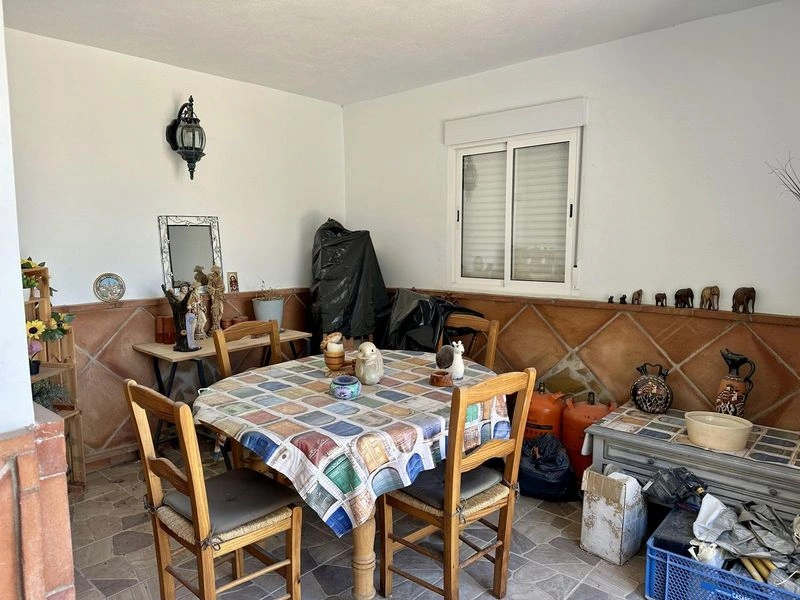 Three Floors of Andalusian Calm for €247,000 — image 38