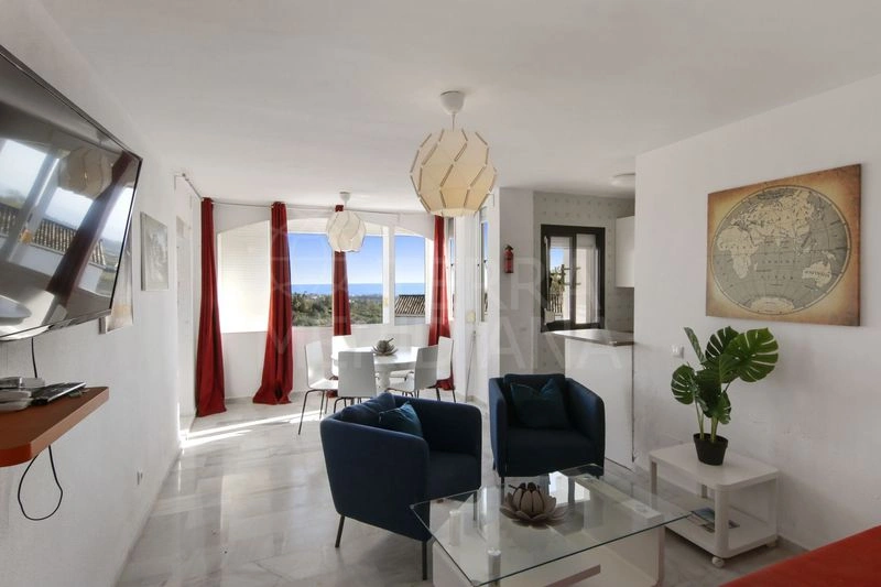 Three Sides of Light for €235,000 in Estepona — image 6