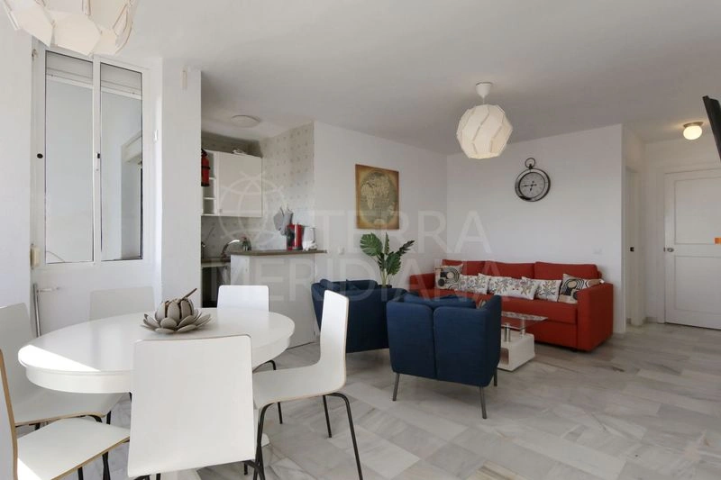 Three Sides of Light for €235,000 in Estepona — image 7