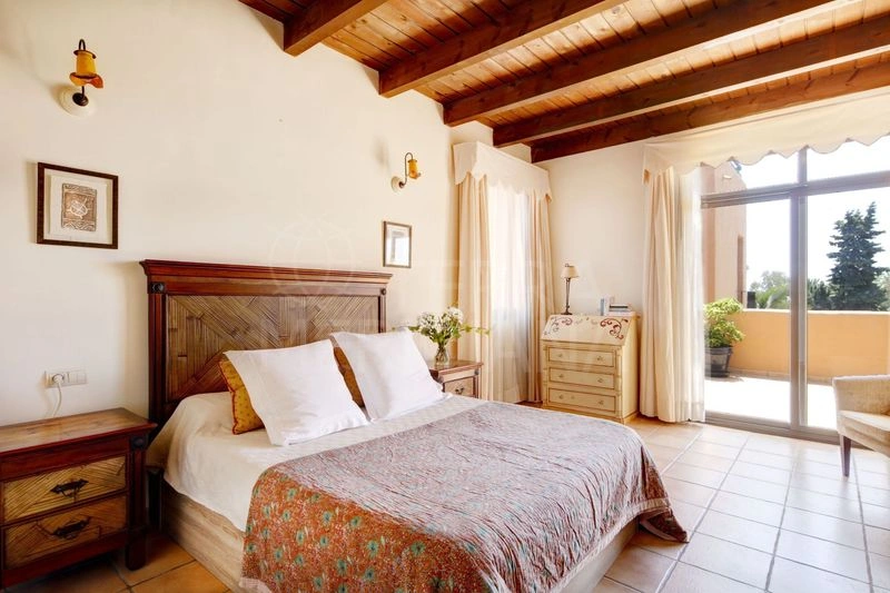 Hotell-takvåning med havsutsikt för 448 000 € i Estepona — image 14