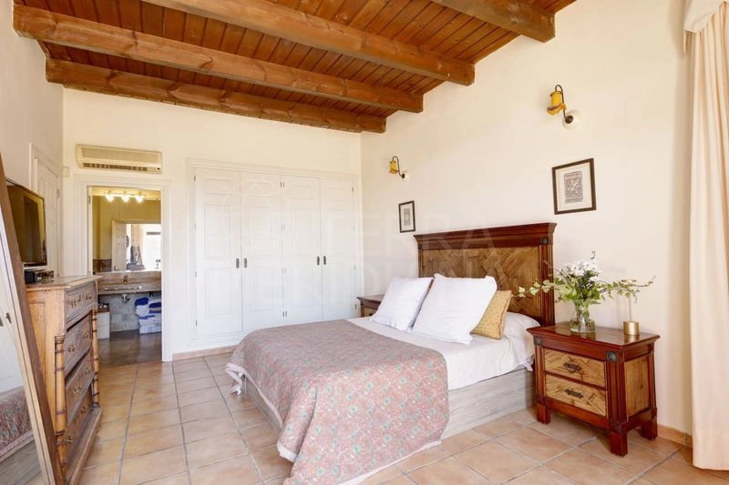 Hotell-takvåning med havsutsikt för 448 000 € i Estepona — image 15