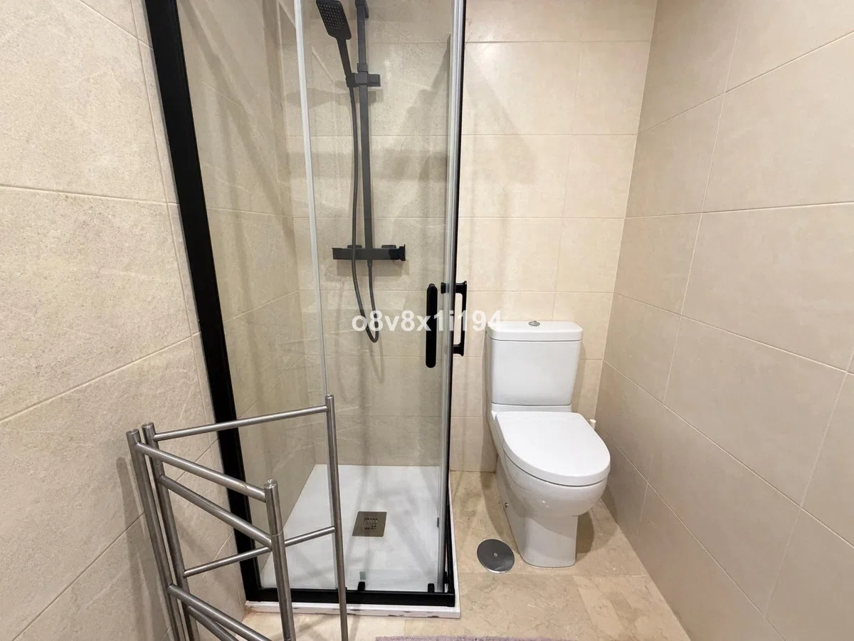 Golf Resort Duplex with Sea Views, Estepona — image 10