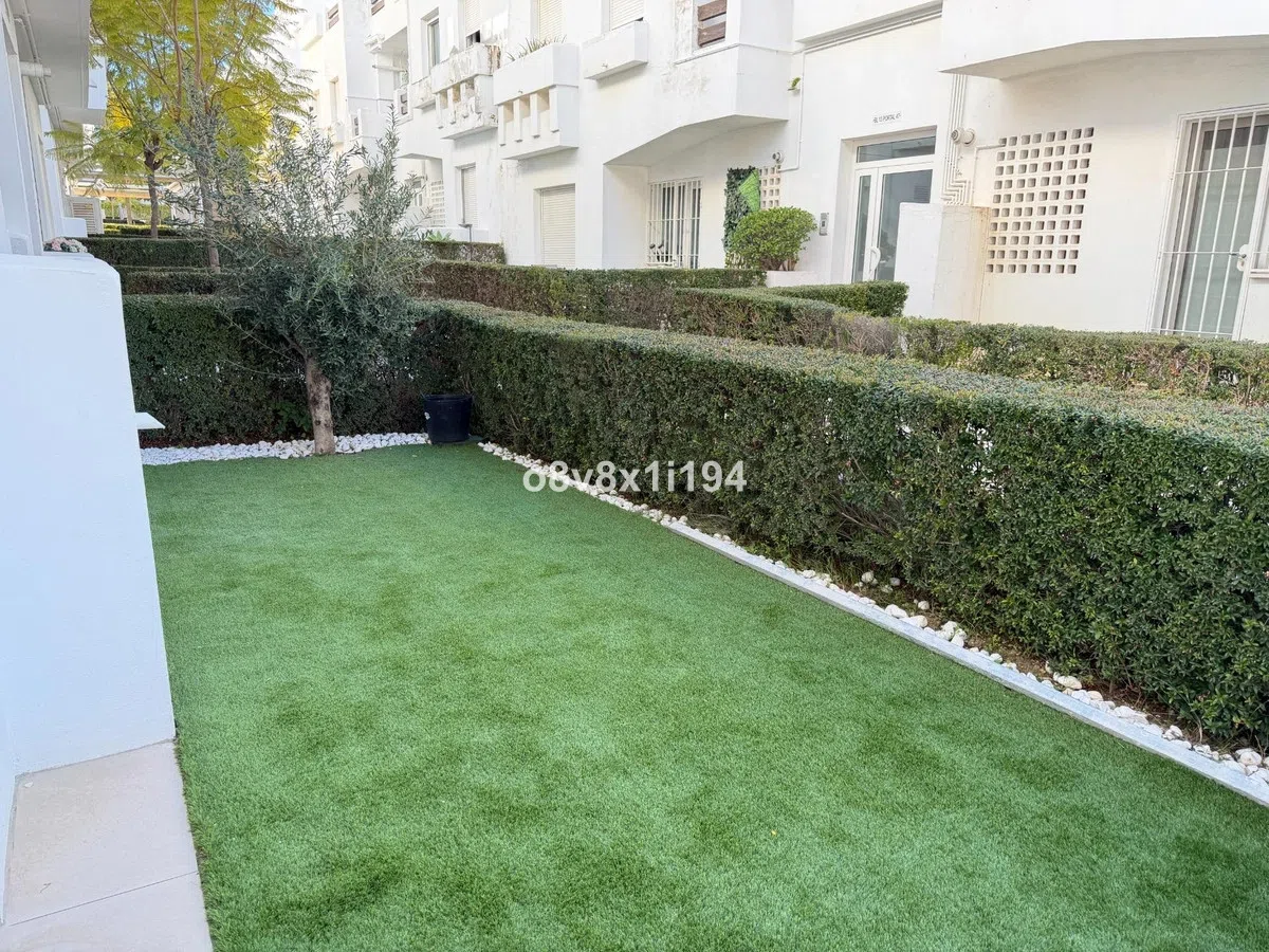 Golf Resort Duplex with Sea Views, Estepona — image 16