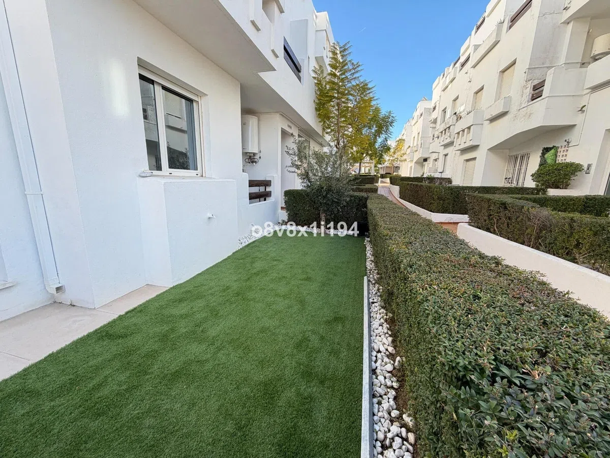 Golf Resort Duplex with Sea Views, Estepona — image 17