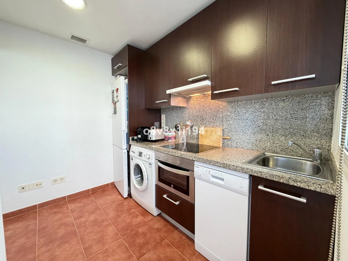 Golf Resort Duplex with Sea Views, Estepona — image 25