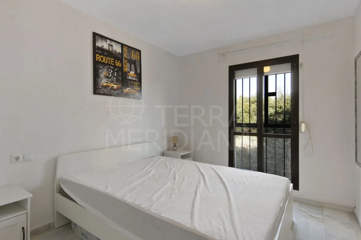 Three Sides of Light for €235,000 in Estepona — image 10