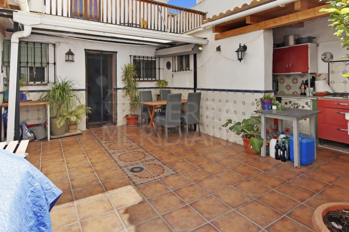 A Patio, a Pergola, and 450 Metres to the Sea — image 2