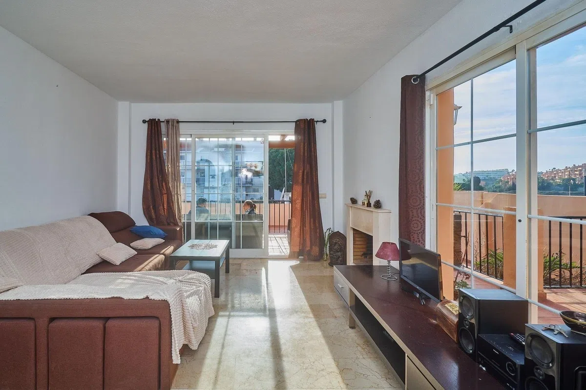A Villa with a Secret Basement for €550,000 in El Faro — image 3