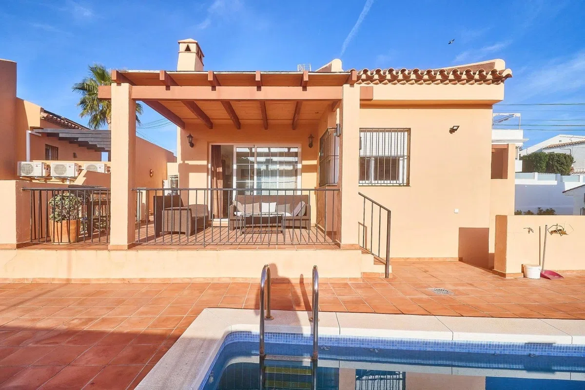 A Villa with a Secret Basement for €550,000 in El Faro — image 9