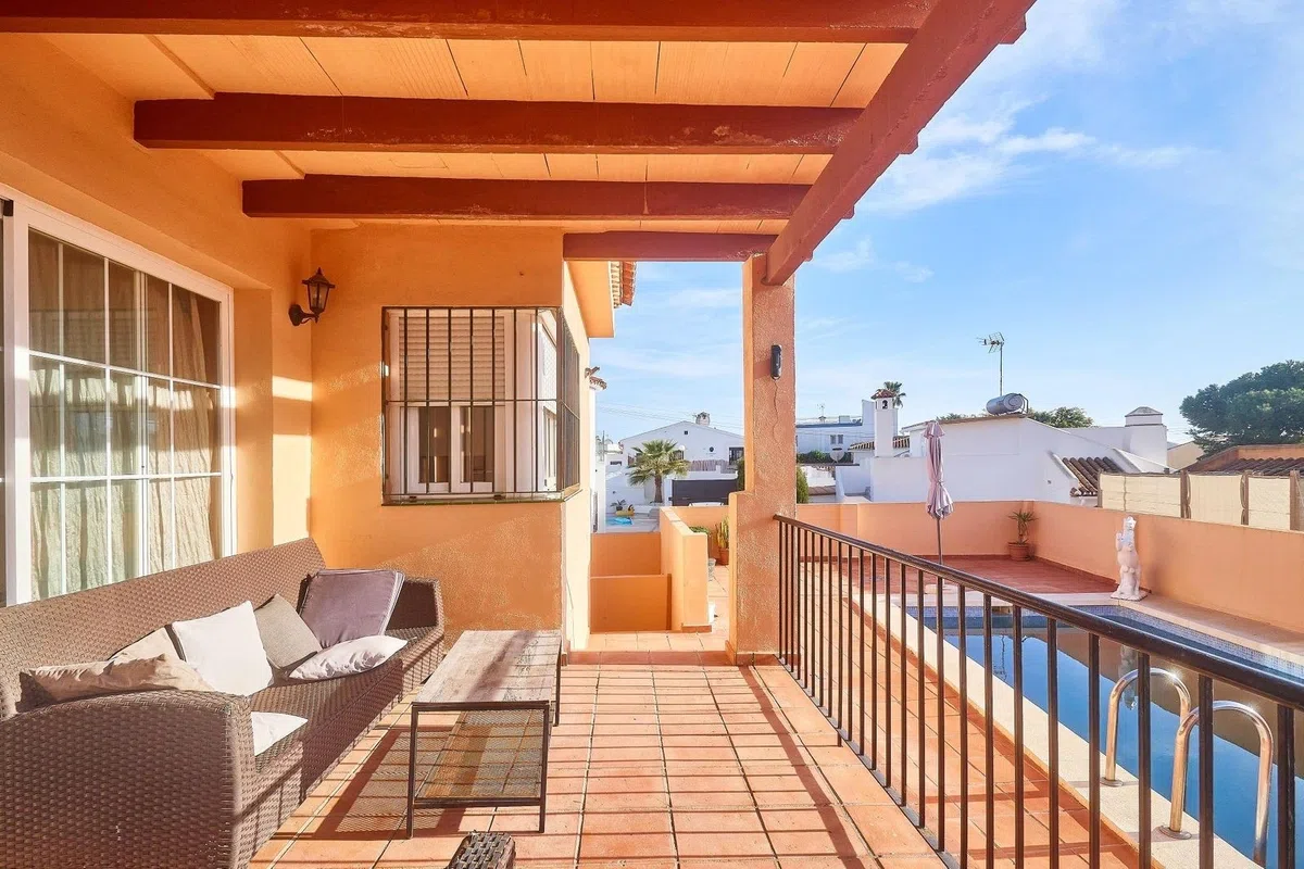 A Villa with a Secret Basement for €550,000 in El Faro — image 10