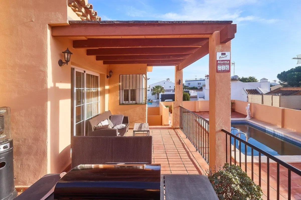 A Villa with a Secret Basement for €550,000 in El Faro — image 16