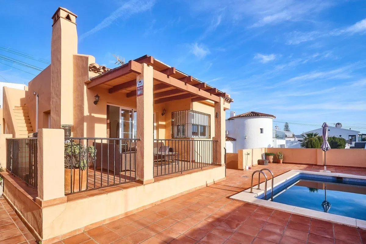 A Villa with a Secret Basement for €550,000 in El Faro — image 17