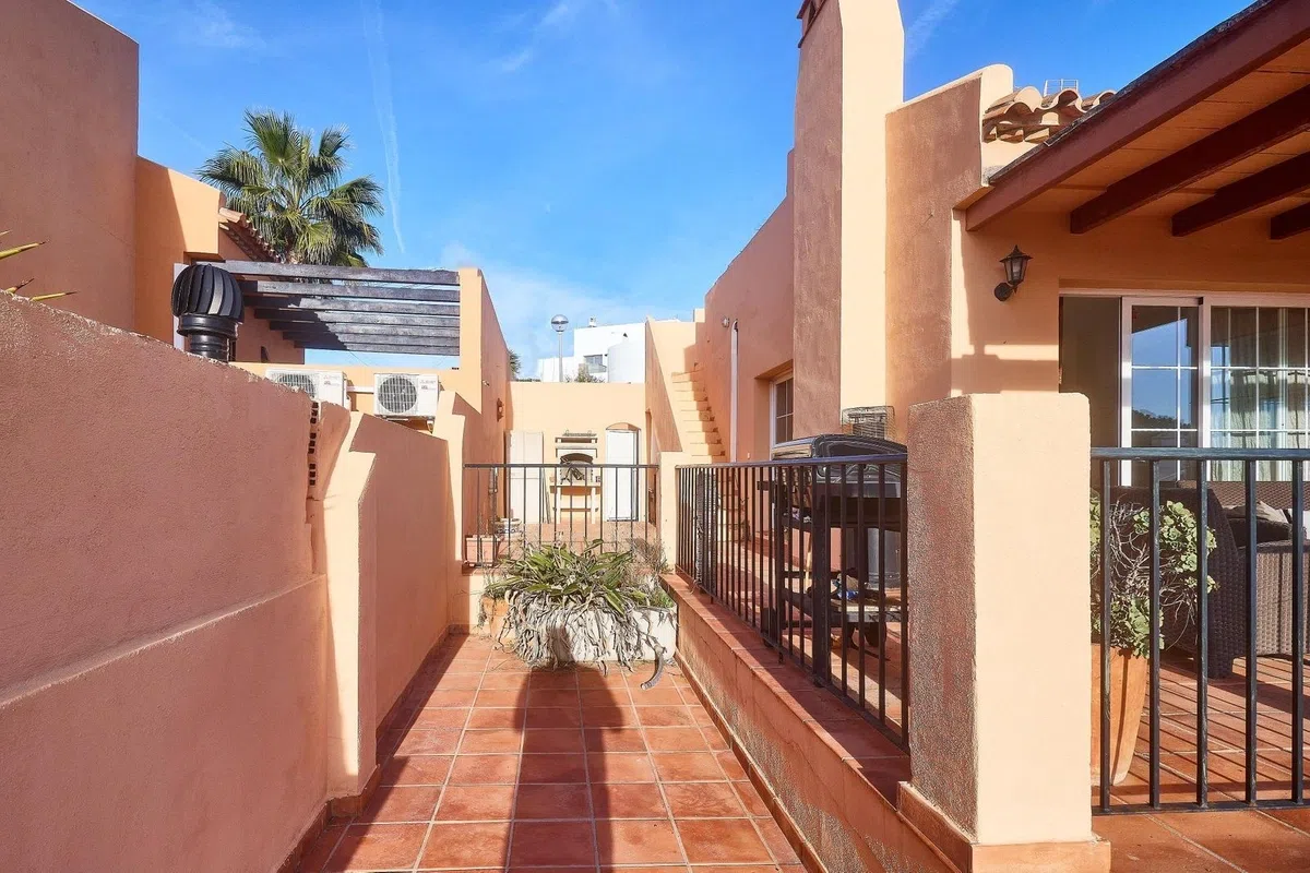 A Villa with a Secret Basement for €550,000 in El Faro — image 18