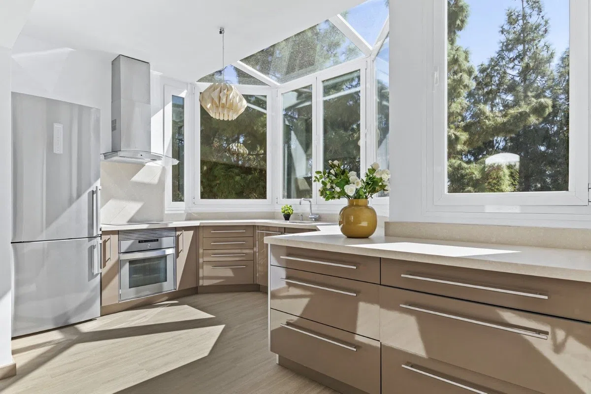 Gerenoveerd herenhuis met privézwembad in Calahonda — image 12