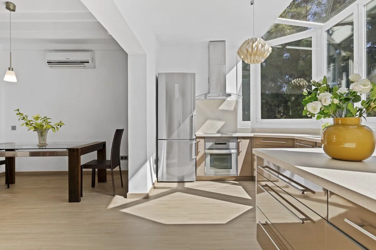 Gerenoveerd herenhuis met privézwembad in Calahonda — image 13