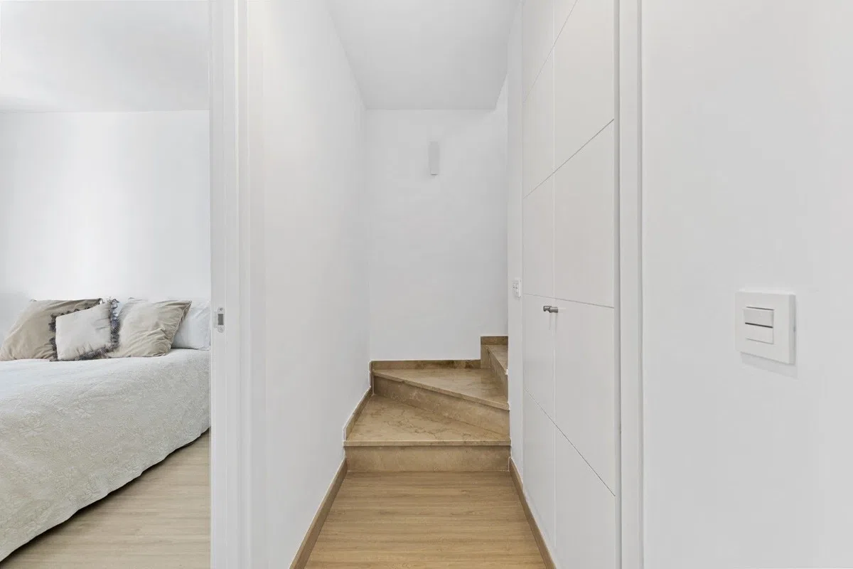 Gerenoveerd herenhuis met privézwembad in Calahonda — image 25