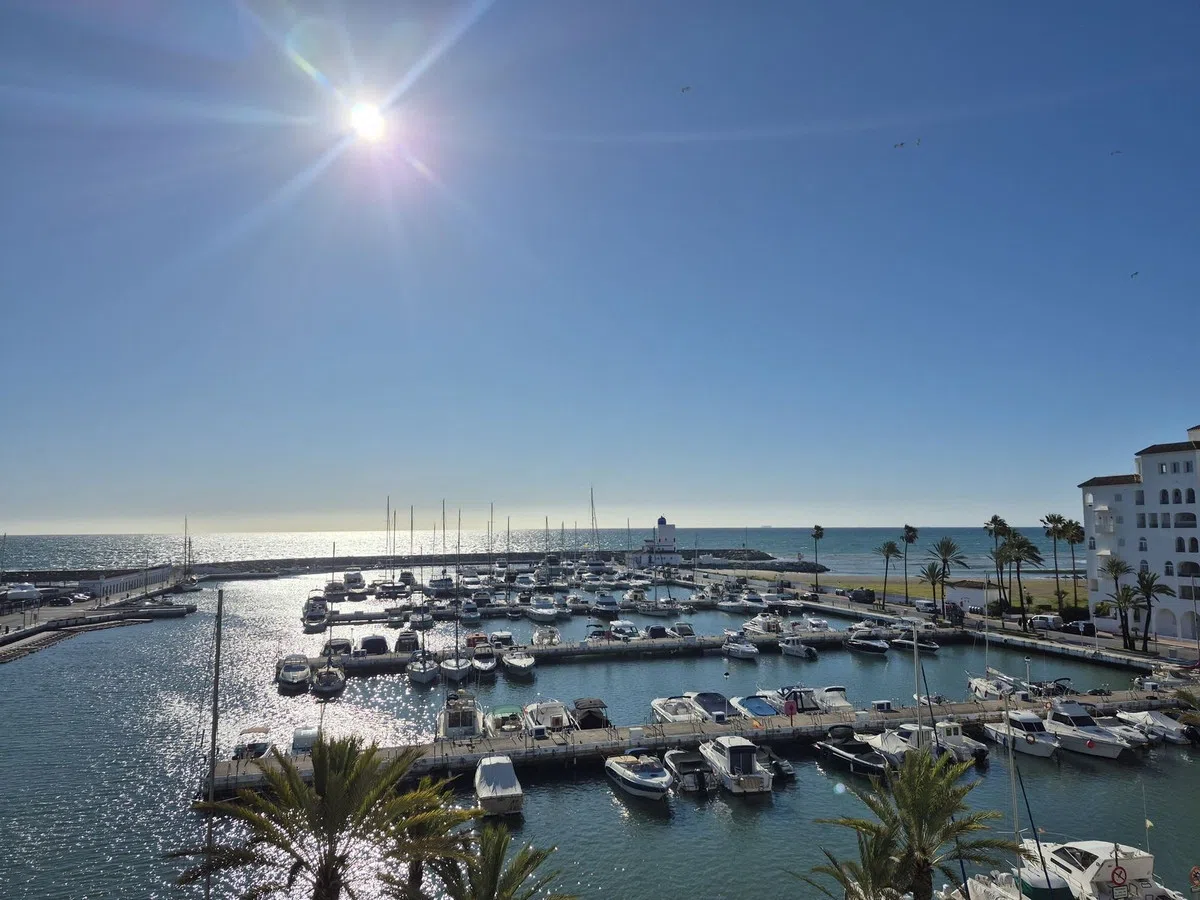 Penthouse Duplex with Marina Views and Rental Licence, La Duquesa — image 1