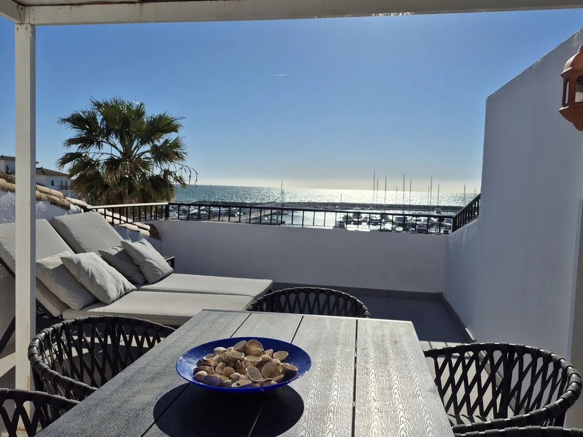 Penthouse Duplex with Marina Views and Rental Licence, La Duquesa — image 12