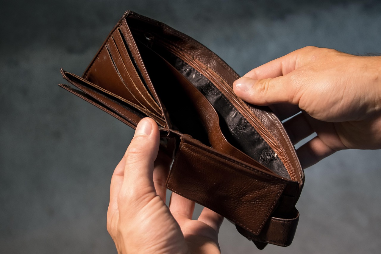 How Debt Selling Works: The Hidden Market Behind Unpaid Loans