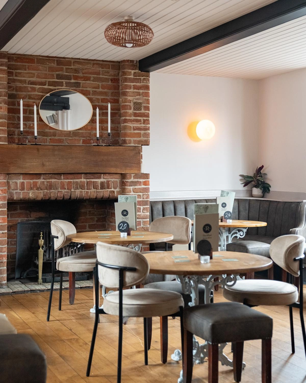 The Royal Pub interior
