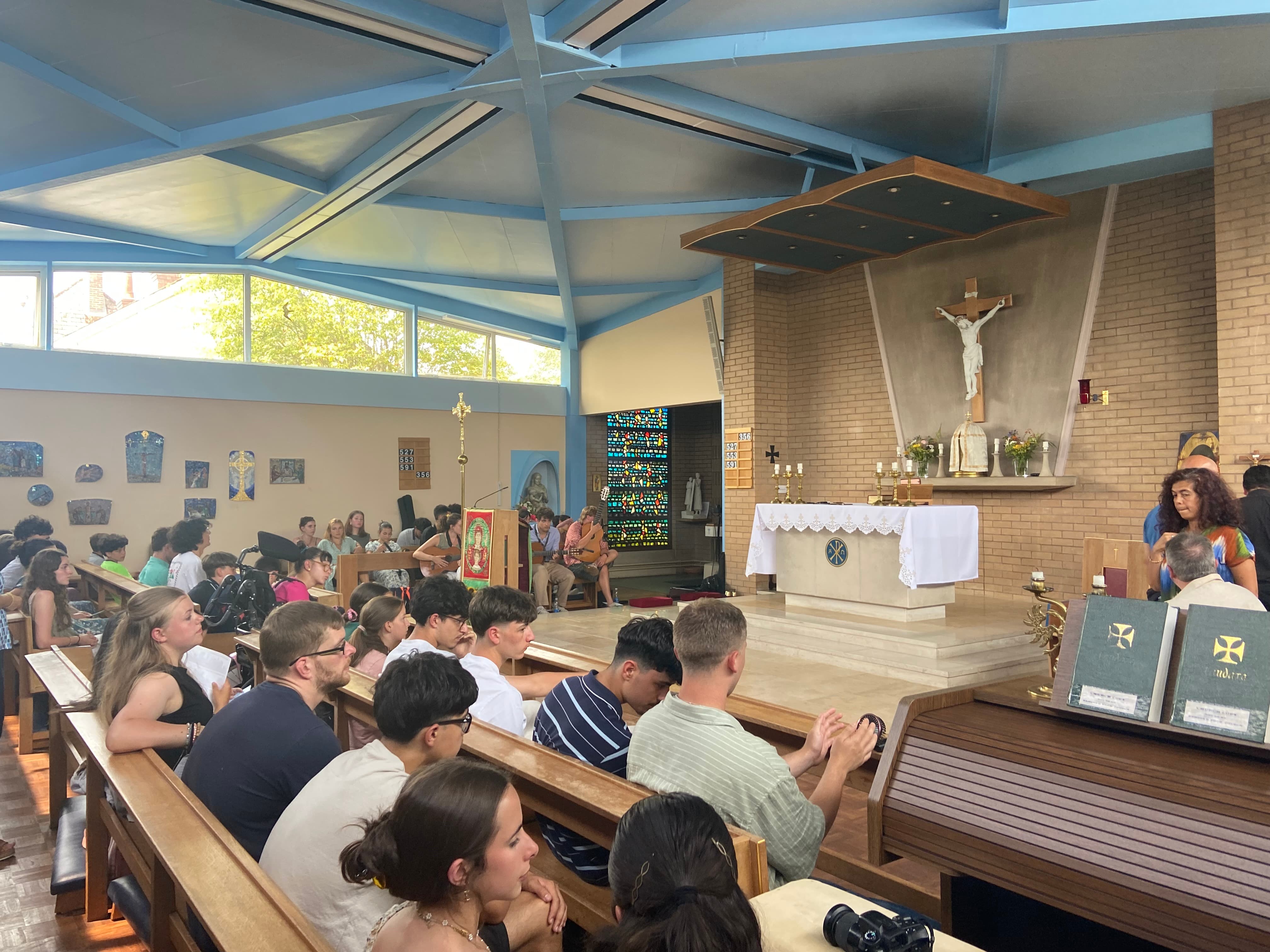 Pilgrims to the Parish – photo 3