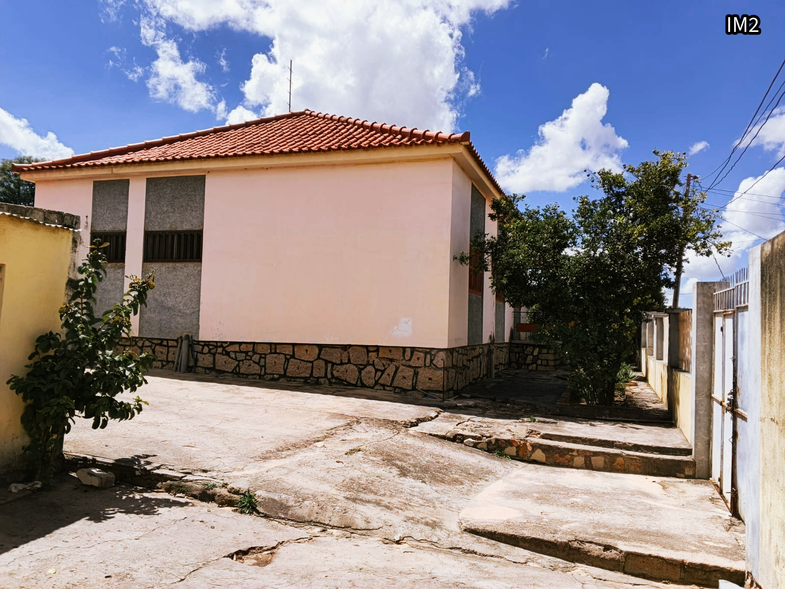 RESIDÊNCIA T4 À VENDA