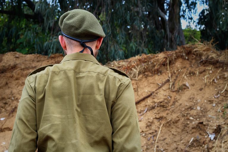 כוכבי אל תהיה צודק, תהיה חכם