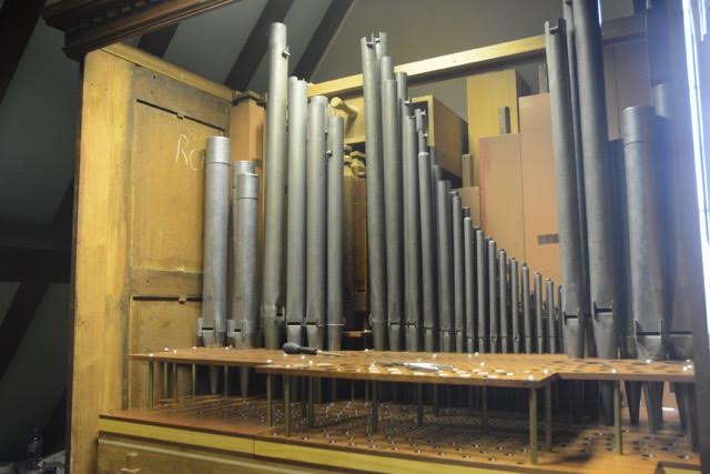 Organ Installation – photo 7